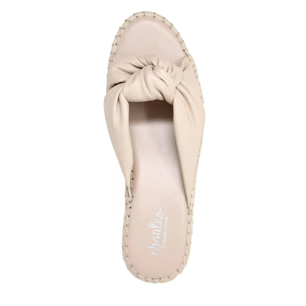 NWT SCOOP WEDGE Platform Heels By CHARLES BY CHARLES DAVID Nude Color, Size 6M
